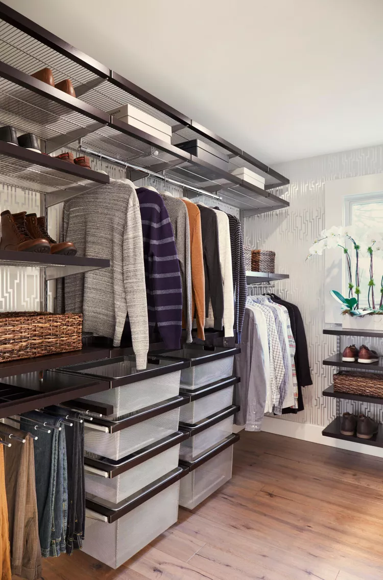 Forgotten Seasonal Clothes: Store Items With Clear Labels
